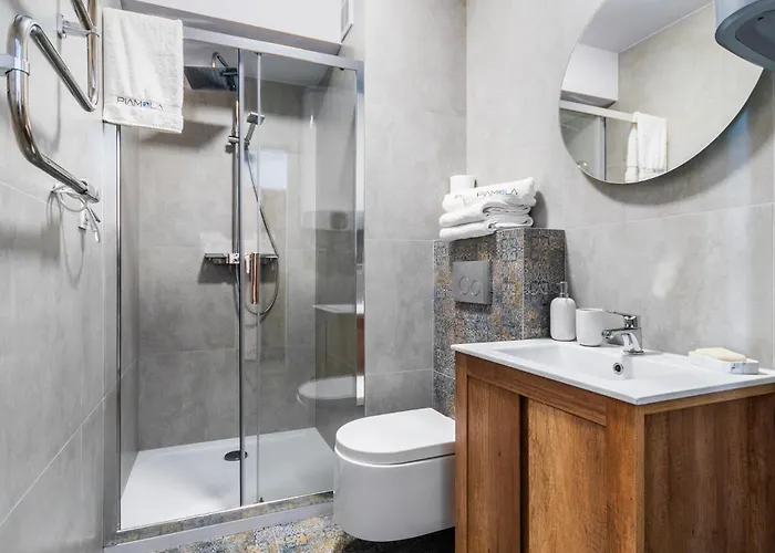 Park C Piamola Wifi, Bezplatne Solarium * סטגנה